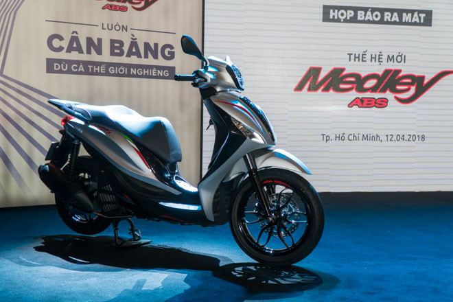 Piaggio trang bị cho Medley 2018 ABS khối động cơ i-GET (Italian Green Experience Technology) dung tích 125cc làm mát bằng dung dịch cho công suất tối đa 12 mã lực tại 8250 vòng/phút, khả năng tăng tốc của Medley 2018 cực kỳ ấn tượng khi hoàn thành quãng đường 30m chưa tới 5 giây.