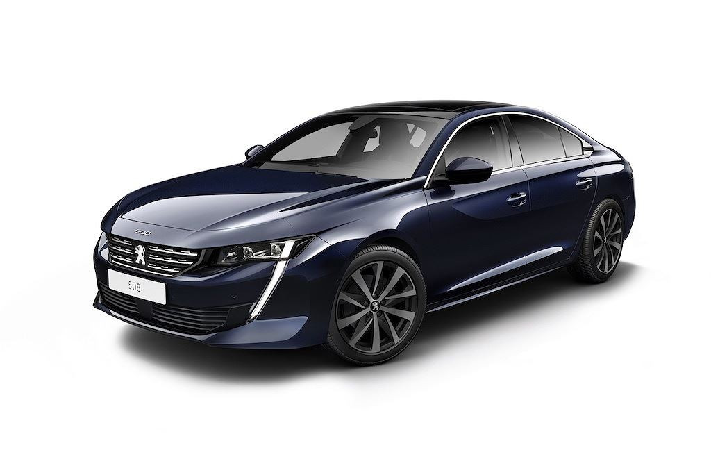 Với thế hệ mới nhất, Peugeot 508 đã không còn giữ hoàn toàn thiết kế sedan truyền thống với 4 cửa và cốp sau. Thay vào đó, hãng đã sử dụng kiểu thân xe fastback với vòm mui đổ thuôn về phía sau, cùng với cửa sau thay vì nắp khoang hành lý. Peugeot diễn tả 508 mới là "một thiết kế coupe mới đậm nét với sự hữu dụng của 5 cửa" và "một chiếc fastback coupe-saloon 5 cửa".
