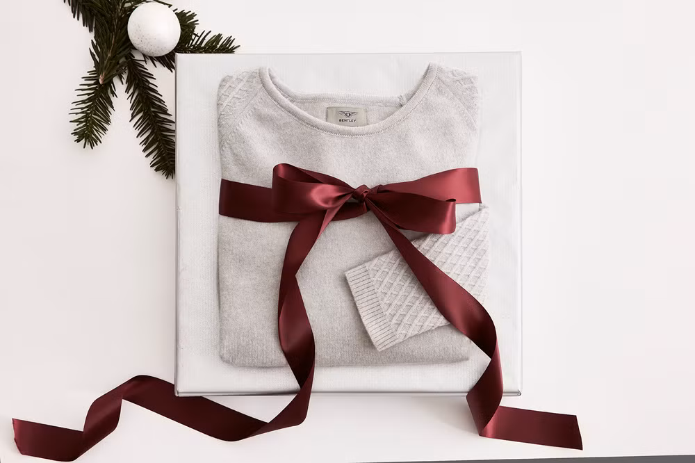 Những chiếc áo mang thương hiệu Bentley.