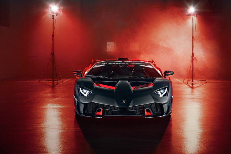 Theo tiết lộ từ hãng sản xuất, siêu xe Lamborghini SC18 được thiết kế, phát triển hoàn toàn bởi bộ phận xe đua Lamborghini Squadra Corse vì chủ nhân của xe muốn siêu phẩm này sở hữu những công nghệ hàng đầu trên xe đua.