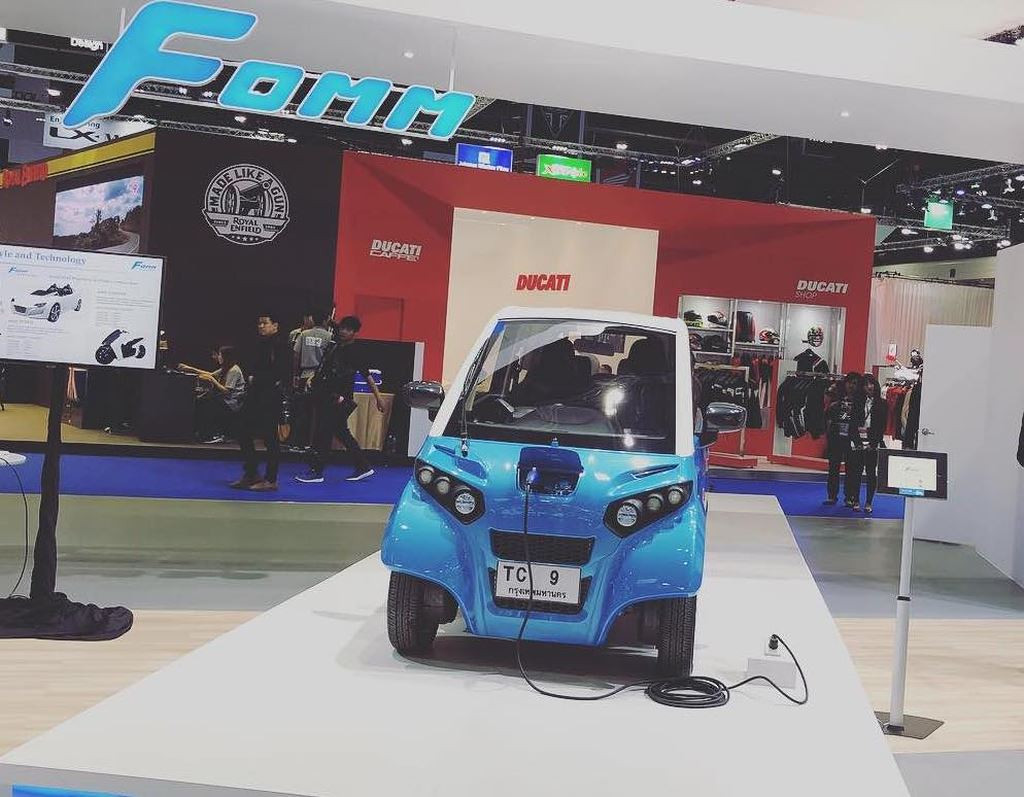 Chính nhờ thiết kế nhỏ gọn cùng khả năng lội nước cực đỉnh mà chiếc xe ôtô điện Fomm One cỡ nhỏ ngay khi mới ra mắt tại triển lãm ôtô Bangkok đã nhận được đến 200 đơn đặt hàng.