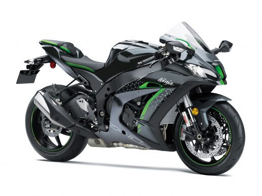 Được biết, cả 3 phiên bản siêu môtô Kawasaki ZX-10R 2019 đều tích hợp bộ sang số nhanh mới. Thế hệ 2019 có thể dễ nhận diện thông qua việc động cơ được sơn màu đỏ ở khu vực đầu xi-lanh.