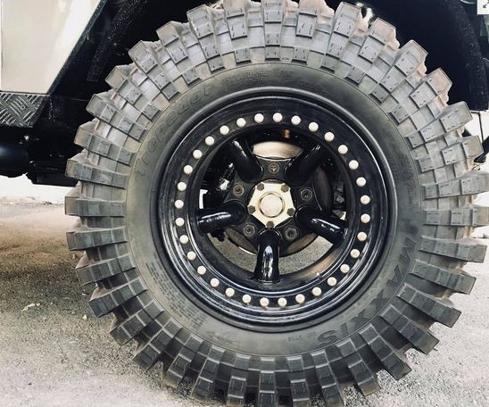 Mâm Beadlock Supertweak ET-44 - Vỏ Maxxis Trepador 35x12.5 R16 hầm hố.