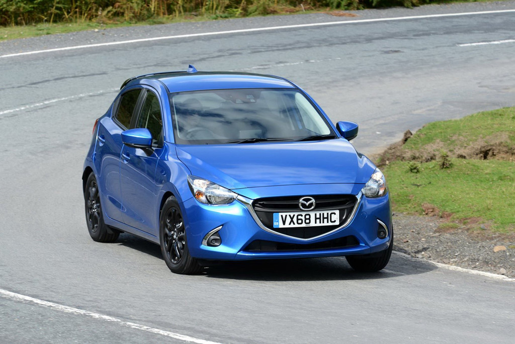 Trong khi đó Mazda 2 Black + Edition sẽ có giá bán của xe bắt đầu từ 15.795 bảng Anh (479 triệu đồng).