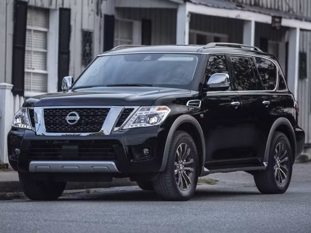 Chiếc xe SUV cỡ đại của hãng sản xuất Nhật Bản, Nissan Armada 2018 được trang bị động cơ V8 mạnh mẽ chính vì thế nó có sức kéo không hề nhỏ lên đến 3.855 kg.