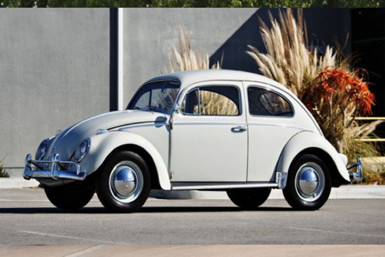 Tại một buổi đấu giá lớn vào tháng 3/2016, Seinfeld “thanh lý” chiếc Volkswagen Beetle phiên bản 1960 màu trắng này với giá 101.940 euro (khoảng 2,8 tỷ).