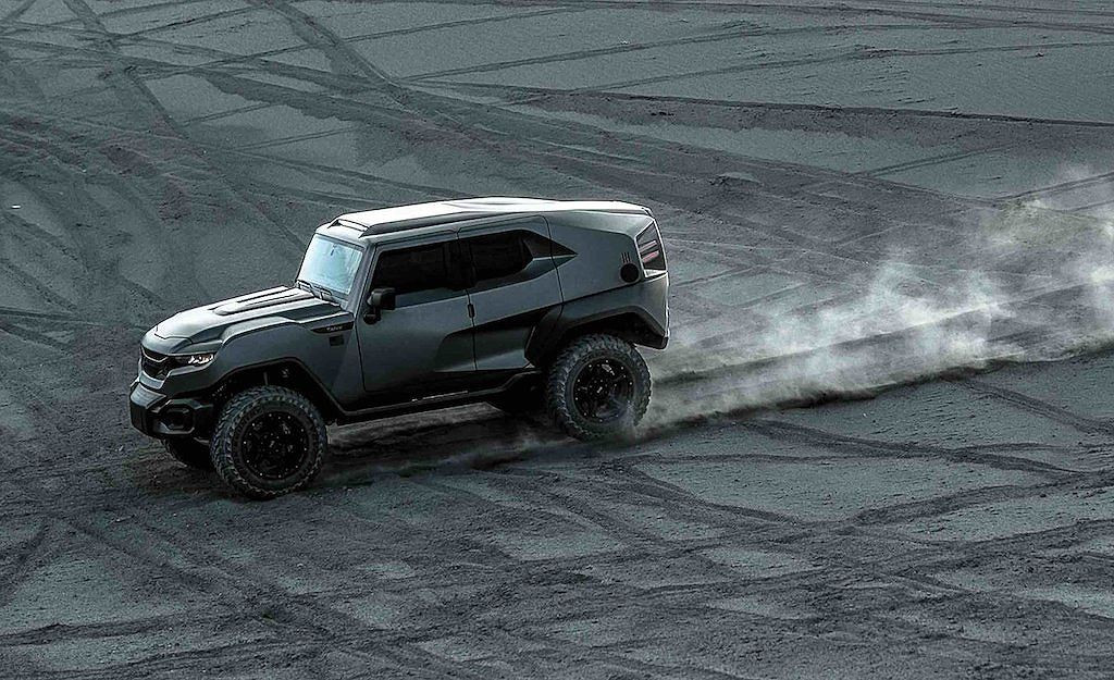 Ở cấp độ Off-Road Package khách hàng phải bỏ ra số tiền 5.600 USD (khoảng 130,7 triệu đồng), với gói này sẽ có lốp gai 37 inch, phuộc Fox và bộ kit nâng cao gầm 15,24cm.