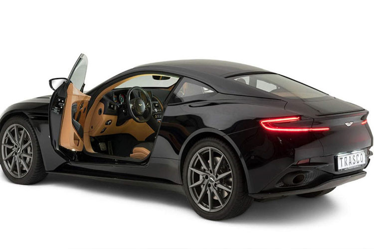 Theo tiết lộ của hãng, lớp giáp thép chống đạn này được hãng Trasco trang bị ở mức Level 4, có khả năng chịu lực trước các loại súng ngắn cũng như shotgun.