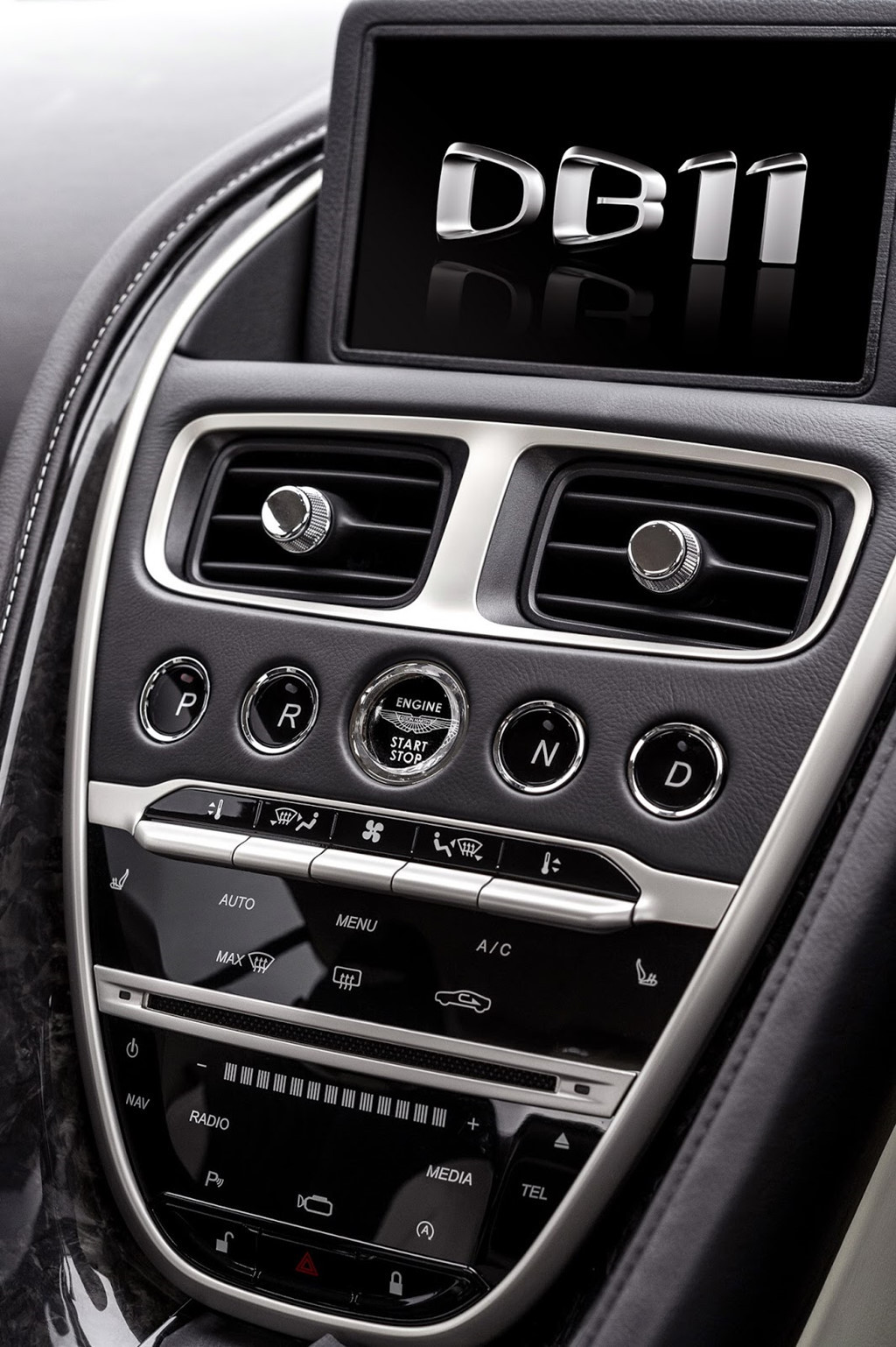 Mẫu coupe GT hạng sang tới từ Anh Quốc này vẫn đã được trang bị động cơ V12 6.0l tăng áp kép mạnh 600 mã lực cùng mô-men xoắn cực đại 700 Nm.