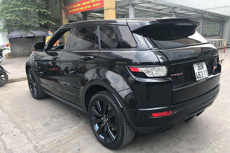 Đặc biệt, trung bình mỗi năm, chủ nhân của Range Rover Evoque Black Edition chỉ chạy xe với quãng đường chưa tới 2.400 km nên hầu như mọi thứ trong xe đều còn vận hành rất tốt.