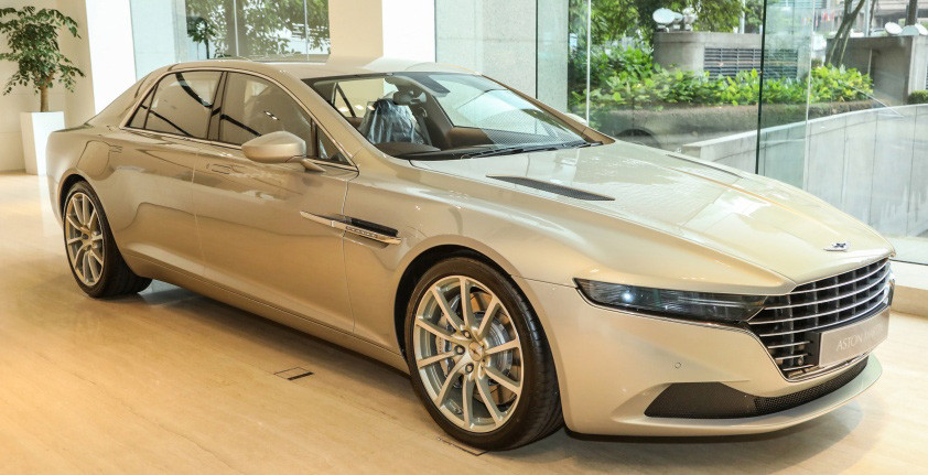 Tại thị trường Malaysia, limousine hạng sang Aston Martin Lagonda Taraf có giá lên tới 3,8 triệu RM (khoảng 22,3 tỷ đồng), đắt gấp 1,7 lần so với giá một chiếc xe siêu sang Rolls-Royce Phantom 2018.