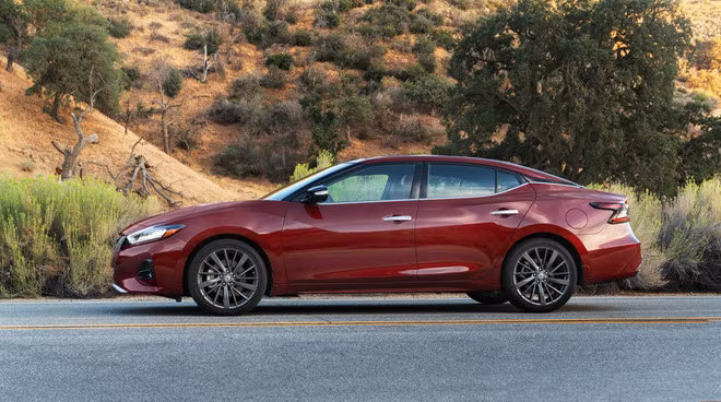 Sedan cỡ lớn Nissan Maxima 2019 được trang bị khối động cơ V6 3,5 lít, sản sinh công suất tối đa 300 mã lực và mô-men xoắn cực đại 353 Nm, đi kèm hộp số vô cấp điện tử Xtronic CVT.