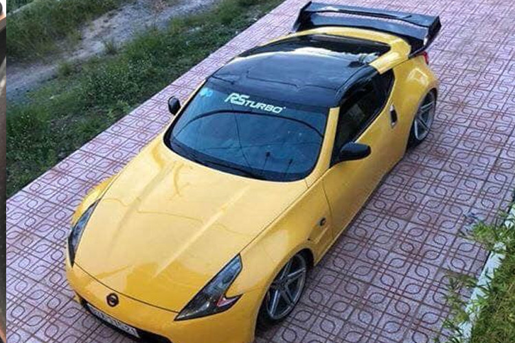 Chiếc xe này còn được chủ nhân độ phuộc khí nén. Đây là một trang bị đắt tiền giúp xe có thể nâng, hạ gầm tuỳ điều kiện sử dụng.