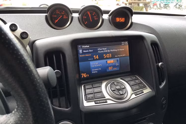Nội thất bên trong xe khá mới mẻ.