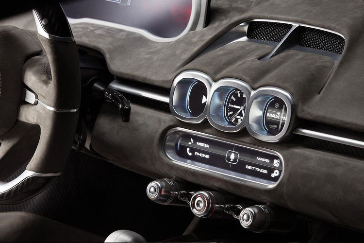 Bảng đồng hồ thiết kế lạ.