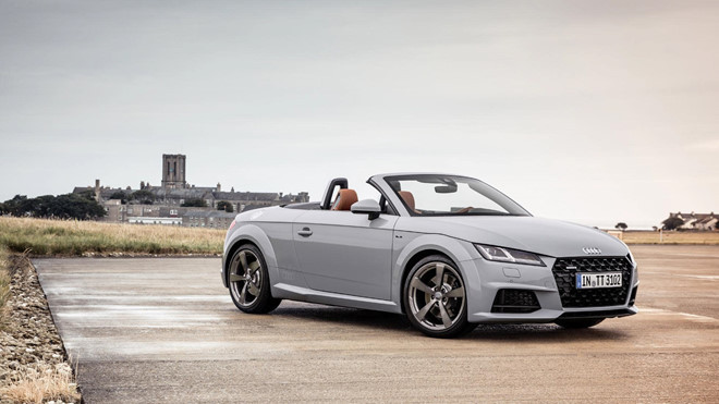 Audi TT 20 Years 2019 có thiết kế được đánh giá khá giống mẫu TTS Roadster từng được giới thiệu tại Triển lãm xe hơi Tokyo năm 1995.