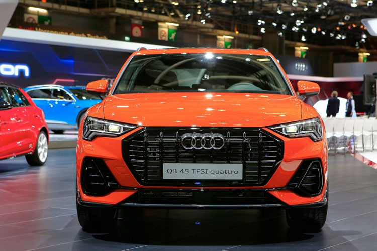 Mẫu SUV cỡ nhỏ Audi Q3 2019 vừa chính thức ra mắt tại triển lãm Paris Motor Show 2018. Ở thế hệ mới, Audi Q3 2019 gây thu hút khi sở hữu kiểu dáng mới, động cơ mạnh hơn hẳn.