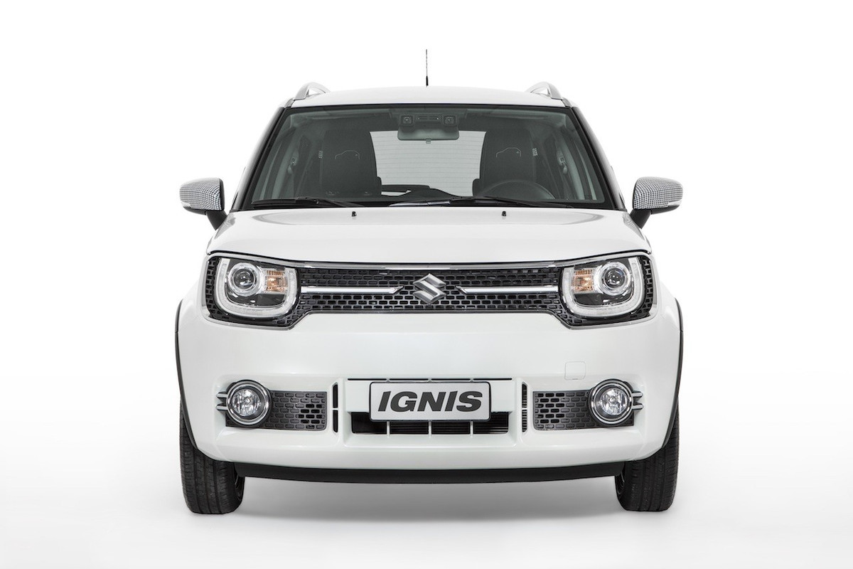 Điểm ấn tượng của phiên bản giới hạn Suzuki Ignis Ginza mới chính là màu sơn trắng độc đáo bằng kim loại Bianco Artico. Cụm gương chiếu hậu thiết kế khá bắt mắt dạng kim cương sáng