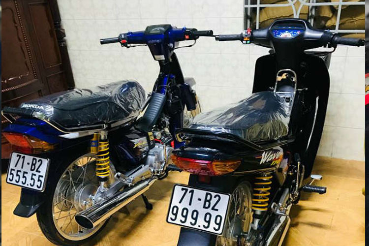 Trong dàn xe máy biển khủng này còn có chiếc dream biển ngũ quý 5 và chiếc Wave ngũ quý 9 siêu đẹp.