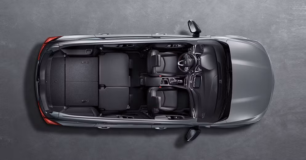 Hai hàng ghế sau có thể gập xuống để gia tăng không gian chứa đồ lên 1.520 lít.