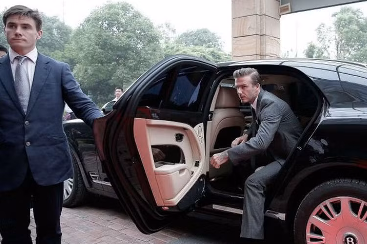 David Beckham cũng nhiều lần xuất hiện tại các sự kiện lớn bằng siêu xe Bentley Mulsanne.