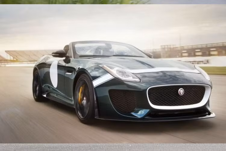 Hay chiếc Jaguar F-Type. David Beckham là người đầu tiên sở hữu siêu xe giá gần 5 tỷ đồng này. Jaguar F-Type Project 7 được trang bị động cơ V8, dung tích 5.0 lít với công suất tối đa 575 mã lực.