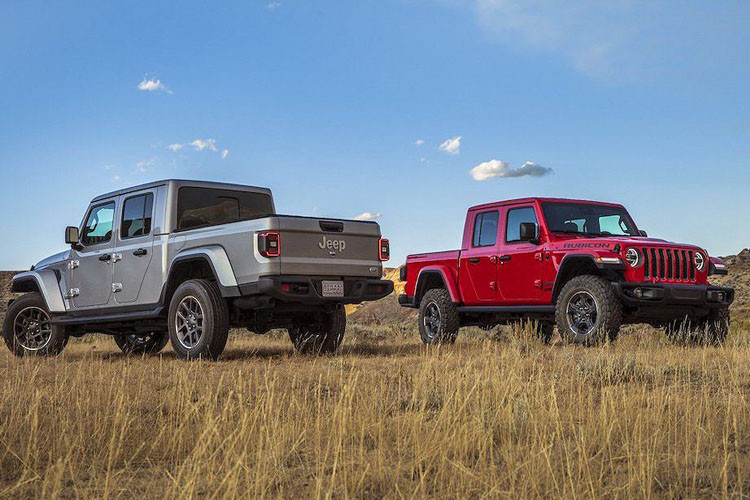 Sau 30 năm ngưng sản xuất xe bán tải đến nay hãng Gladiator đã đánh dấu sự trở lại bằng việc cho ra đời mẫu xe bán tải địa hình hạng trung Jeep Gladiator 2020 mới. Mẫu xe này được đánh giá cao về khả năng vượt địa hình và chịu tải tốt.