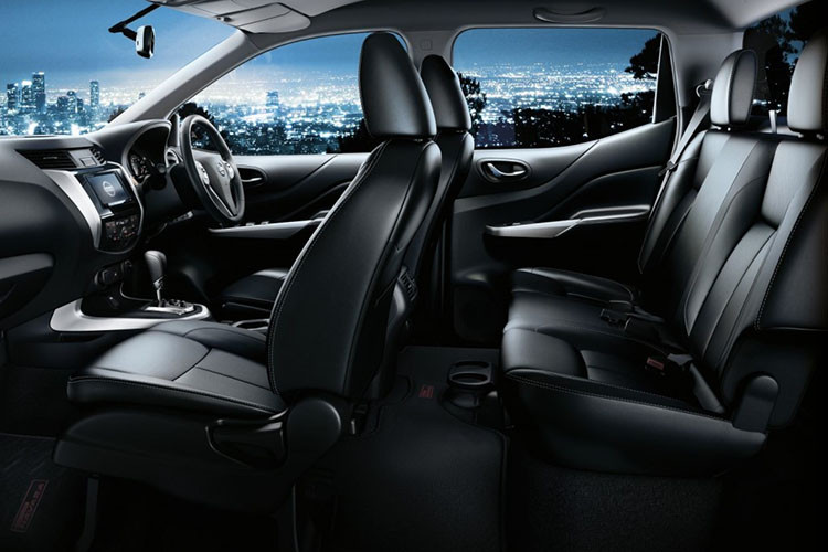 Nội thất của xe với ghế lấy cảm hứng từ bộ phim Zero Gravity (không trọng lượng), giúp người lái xe thư giãn trong khi lái chiếc xe này.