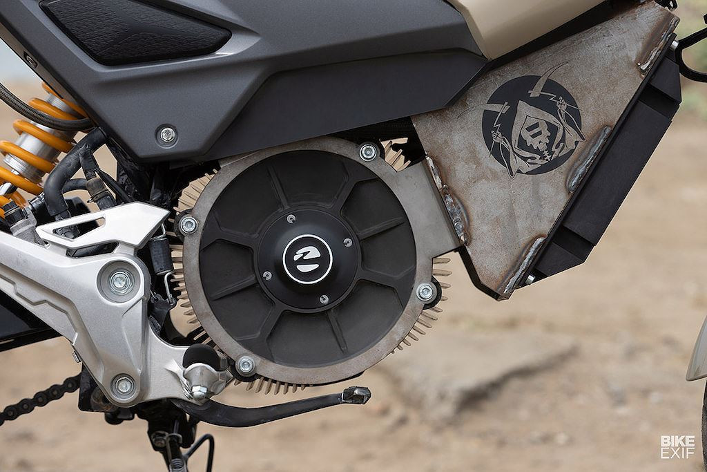 Chắc hẳn dân mê xe độ phải ngã ngửa khi bản độ này có mô-men xoắn đã tăng gấp hơn 8 lần - từ chỉ 10,8Nm lên thành 89,48 mã lực - tương đương một chiếc Harley-Davidson Sportster 1200.