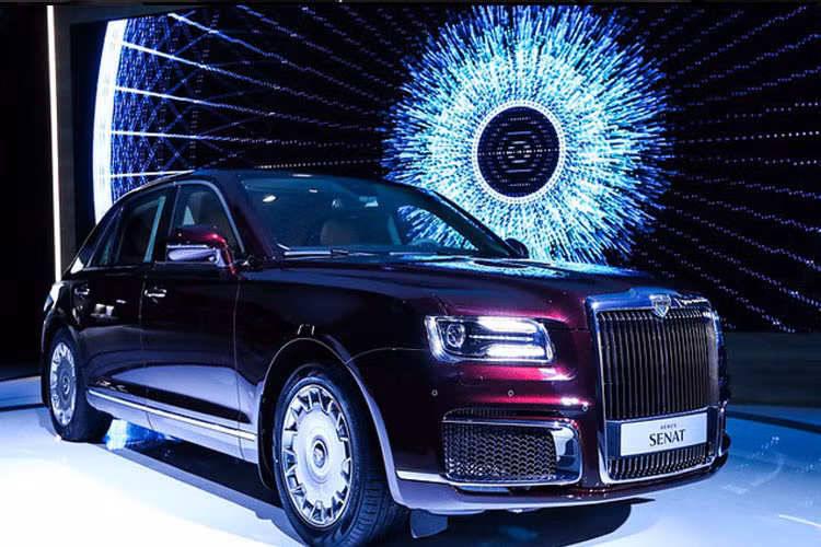 Được biết, toàn bộ suất mua xe sang Aurus trong năm 2019 và 2020 đã kín chỗ. Nhà sản xuất không ngờ mẫu xe lại đắt hàng đến thế. 