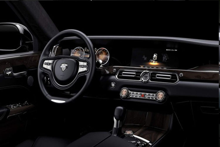 Nội thất của chiếc sedan hạng sang là sự kết hợp giữa nét hiện đại và tính cổ điển. 