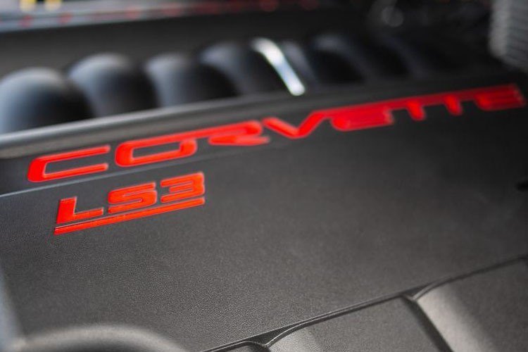 Động cơ nguyên bản được thay thế hoàn toàn bằng động cơ V8 nạp khí tự nhiên 6.2l với mã hiệu LS3, được lấy từ chiếc xe thể thao Chevrolet Corvette C6. Ở dạng nguyên bản, động cơ này đã có công suất lên tới 424 mã lực và nổi tiếng vì sự bền bỉ, chính vì vậy nó cực kỳ phù hợp với đặc tính sử dụng cho Defender.