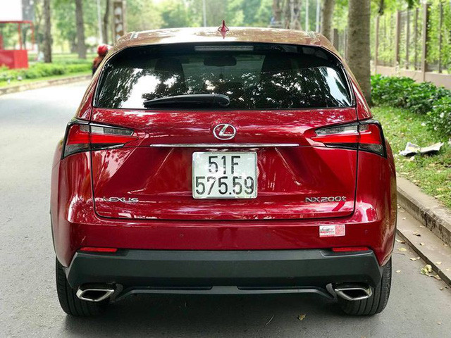 So với mức giá mua mới 2,439 tỷ đồng, thì giá rao bán lần này khiến chủ nhân phải chịu khấu hao hơn 370 triệu đồng. Với chỉ 2 năm sử dụng, mức khấu hao này được nhiều người đánh giá vẫn khá cao.