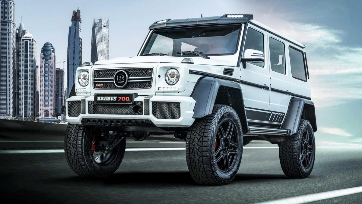So với Mercedes-AMG G63 2018 nguyên bản, Brabus 700 4x4² Final Edition có khá nhiều thay đổi về ngoại hình. Đầu tiên, lưới tản nhiệt và nội thất bên trong hãng độ Brabus sẽ thiết kế theo yêu cầu, sở thích của khách hàng.