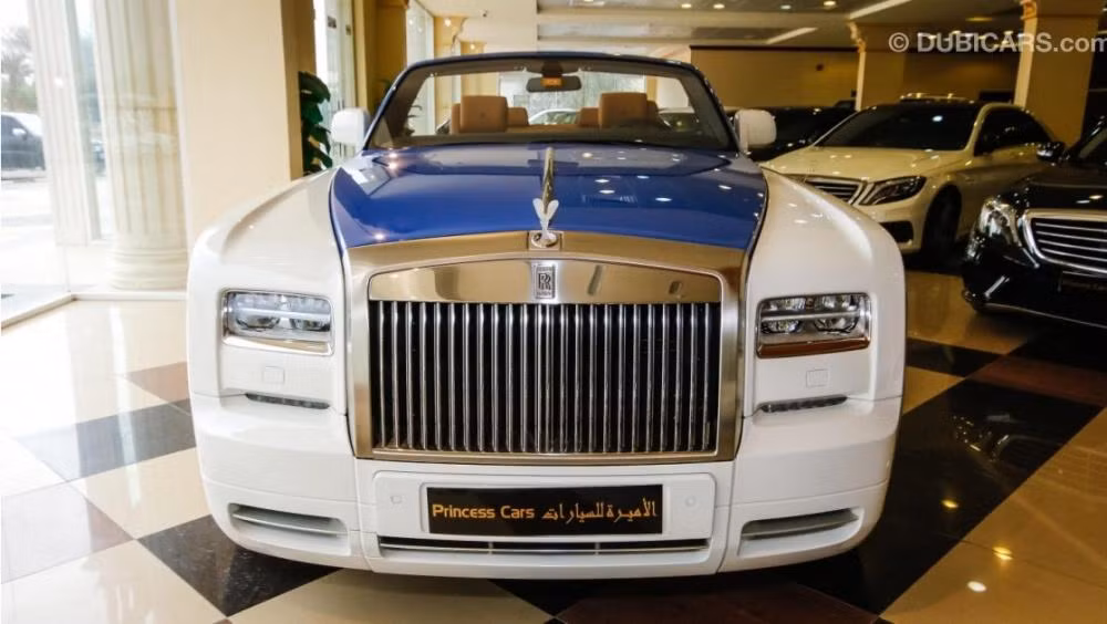 Được biết, dòng Nautica là một "ấn phẩm" độc đáo, độc quyền của đại lý siêu xe sang Rolls-Royce đến từ Dubai. Siêu phẩm này thường có giá siêu đắt và chỉ bậc đại gia, tỷ phú mới có khả năng sở hữu.