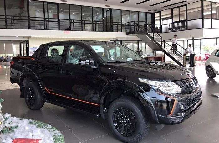 Mitsubishi Triton Athlete bản đặc biệt cung cấp 3 lựa chọn về màu sắc để phục vụ nhu cầu của khách hàng: Trắng Pearl, Xám Titanium và Đen Diamond.