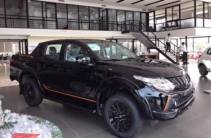 Mitsubishi Triton Athlete bản đặc biệt cung cấp 3 lựa chọn về màu sắc để phục vụ nhu cầu của khách hàng: Trắng Pearl, Xám Titanium và Đen Diamond.