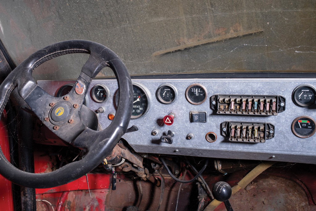 Tất cả bị gỉ sét nặng.