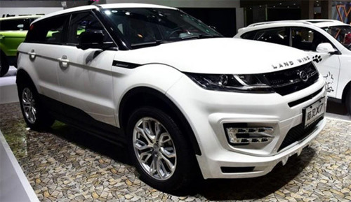 Dù sản xuất xe thường xuyên bị chê xấu nhưng Landwind là thương hiệu Trung Quốc "nổi danh" nhờ copy y hệt thiết kế các dòng xe Land Rover mà khởi đầu chính là chiếc Landwind X7 nhái Range Rover Evoque.