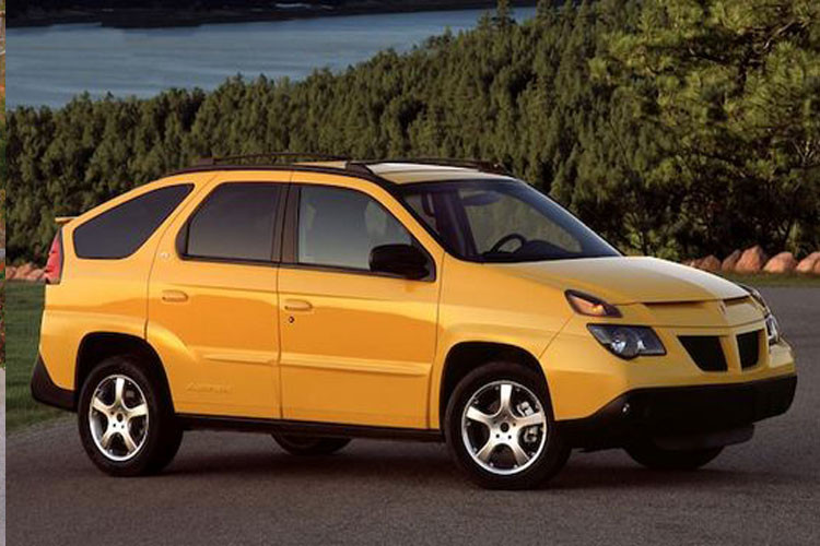 Pontiac Aztek có thiết kế khá "quê mùa".