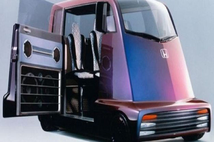 Được chế tạo trong năm 1999, mẫu xe concept Honda Fuya-Jo có thiết kế không mang tính thực tế và được cho là chỉ có trong phim khoa học viễn tưởng.