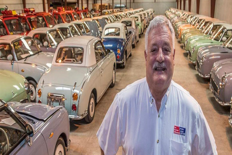 Từng là nhà đại lý Honda Mỹ, nhưng Gary Duncan lại có sở thích đặc biệt với những chiếc Nissan Figaro cổ điển. Đó cũng chính là nguyên nhân chính khiến ông quyết tâm sưu tầm cho bằng những những xế cổ Nhật Bản trong đó có đến hơn 100 chiếc Nissan Figaro nổi tiếng.