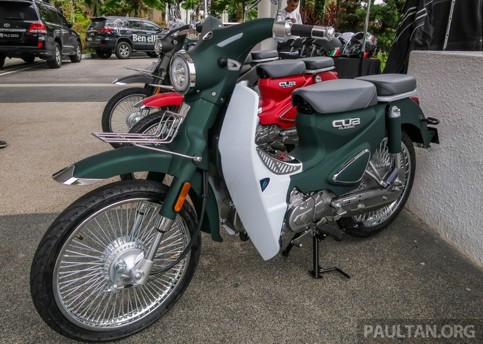 Giá xe WMoto Cub Classic khá rẻ, chỉ 1.100 USD (khoảng 25,6 triệu đồng), rẻ hơn 2,5 lần so với giá bán Honda Super Cub C125 ngay tại thị trường Malaysia. Trước Malaysia, WMoto Cub Classic cũng có màn ra mắt Indonesia vào tháng 11/2018 với giá bán khoảng 29 triệu đồng.