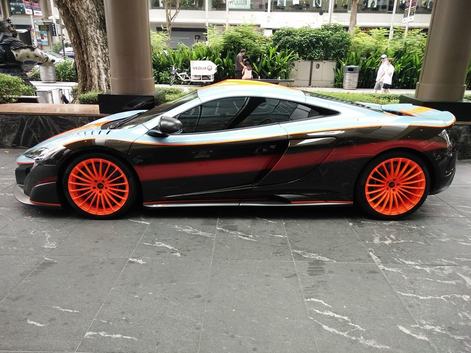 Chiếc siêu xe McLaren 675LT hàng khủng này của Hoàng tử bang Johor, Malaysia được MSO thiết kế từ ngoại thất cho đến cả bên trong khoang lái và lấy cảm hứng từ xe đua F1 GTR.