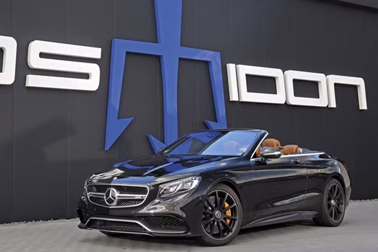 Chiếc Mercedes-AMG S63 Cabriolet đã rất mạnh với khả năng tăng tốc 0-96 km/h trong 3,3 giây nhưng vẫn được hãng độ Posaidon nâng cấp động cơ V8 tăng áp kép, dung tích 5.5L từ công suất 577 mã lực lên 1.005 mã lực. Kết quả, xe chỉ mất 2,9 giây tăng tốc 0-100 km/h trước khi đạt tốc độ tối đa 350 km/h. Điều này khiến không ít dân mê xế độ phải khâm phục.