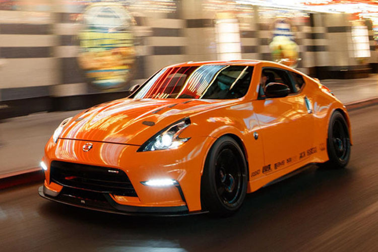 Nissan 370Z độ động cơ V6 tăng áp kép dung tích 3.0L (lấy từ Q50 và Q60) lên chiếc Nissan 370 Nismo (đời 2012) vừa ra mắt tại triển lãm SEMA Show đạt công suất tối đa 400 mã lực đi cùng hộp số sàn 6 cấp.