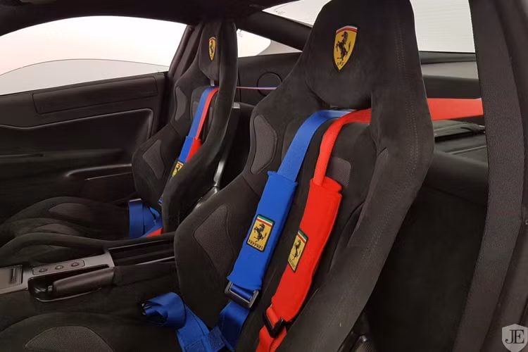 Ferrari 599 GTB HGTE 60F1 sở hữu ghế Sabelt.