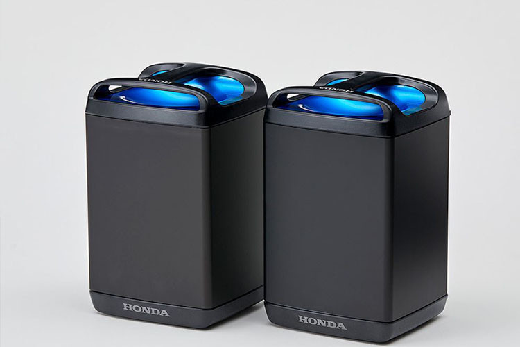 PCX Electric có phạm vi hoạt động khoảng 41 km - quãng đường khá khiêm tốn, bằng 1/2 so với mẫu xe điện VinFast Klara đến từ Việt Nam.