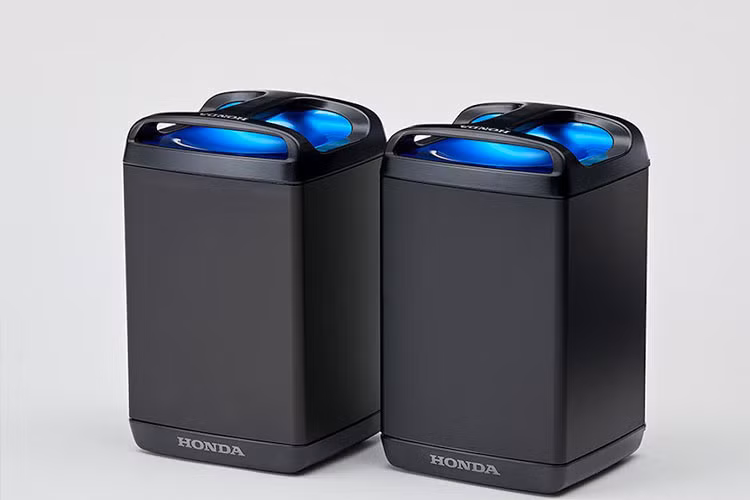 PCX Electric có phạm vi hoạt động khoảng 41 km - quãng đường khá khiêm tốn, bằng 1/2 so với mẫu xe điện VinFast Klara đến từ Việt Nam.