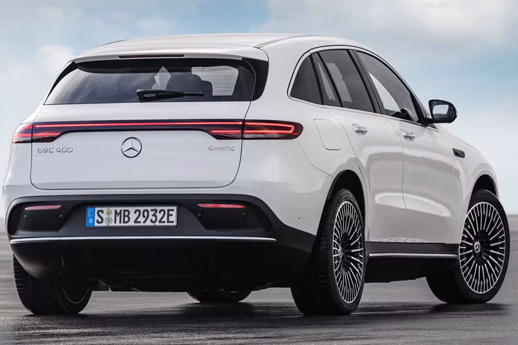 Nhà sản xuất Mercedes-Benz sẽ chính thức sản xuất EQC từ năm 2019 và bán ra một năm sau đó.